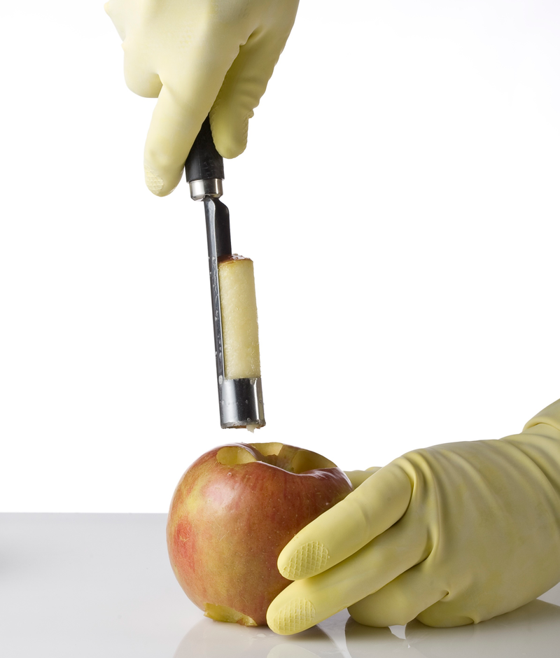 Illustration for article titled Apple Juice: How to Charge Your Phone With Pocket Change and Fruit